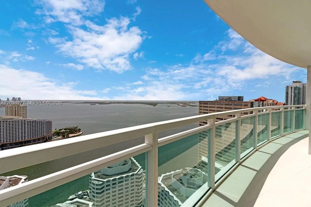 950 Brickell Bay Drive #3710, Miami