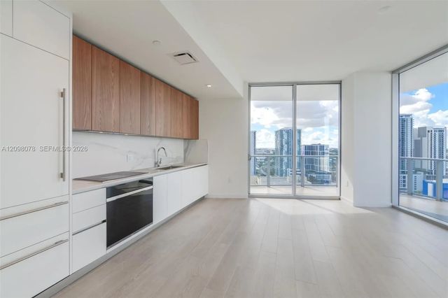 3 of 46 - 1400 Biscayne Boulevard #2207, Miami, FL