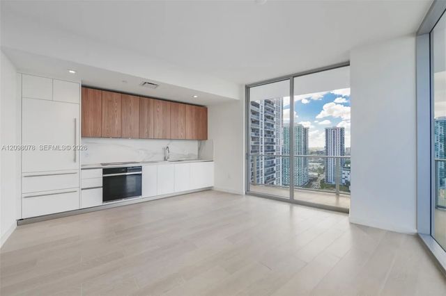 4 of 46 - 1400 Biscayne Boulevard #2207, Miami, FL