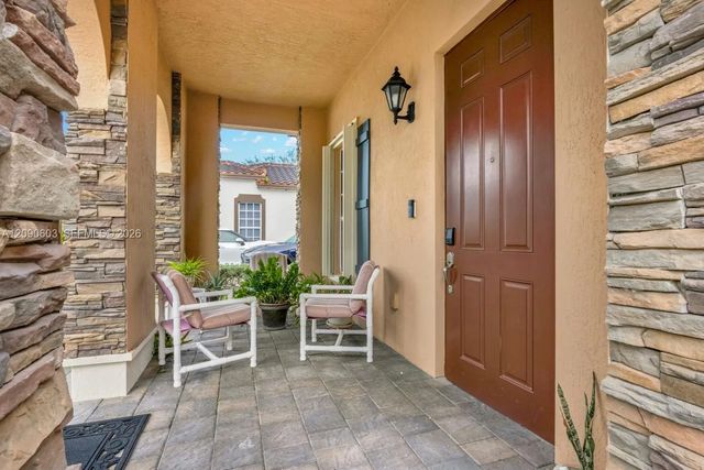 4 of 38 - 17161 Sw 91st Street, Miami, FL