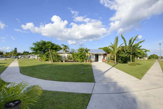 2 of 41 - 221 Sw Calmoso Drive, Port St. Lucie, FL