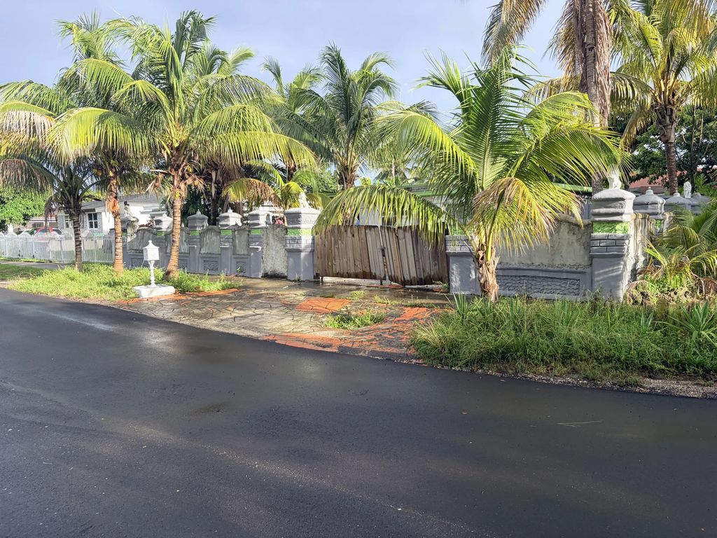1450 Nw 116th Terrace, Miami