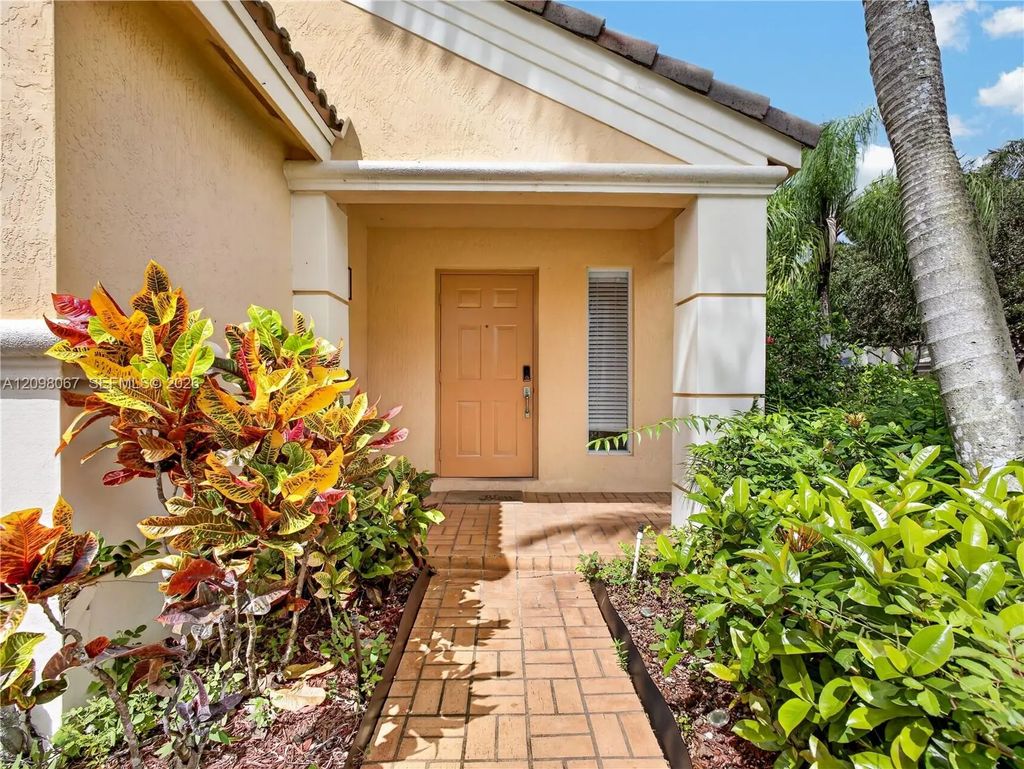 1509 Sunset Way, Weston