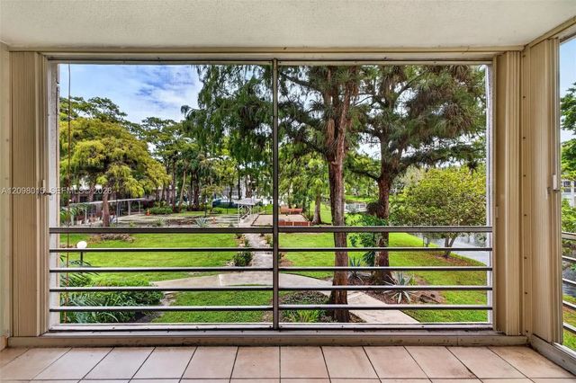 2 of 36 - 4898 Nw 29th Court #201, Lauderdale Lakes, FL