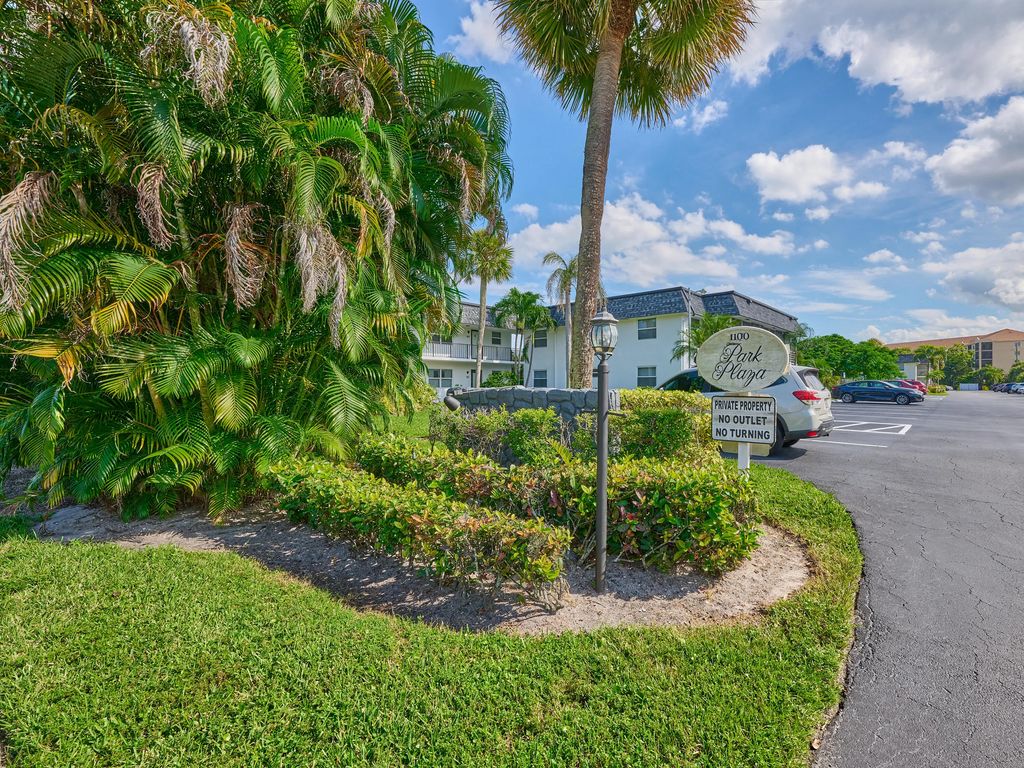 1100 E Indiantown Road #104, Jupiter
