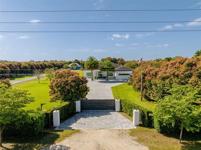 4 of 31 - 17950 Sw 192nd Street, Miami, FL