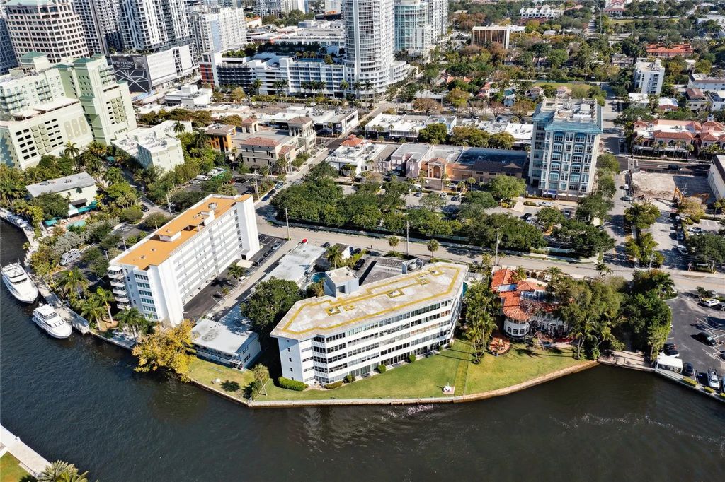818 Se 4th Street #201, Fort Lauderdale