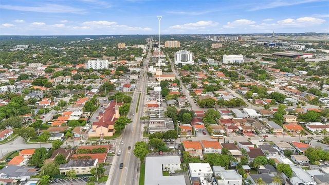 4 of 32 - 3301 W Flagler Street, Miami, FL