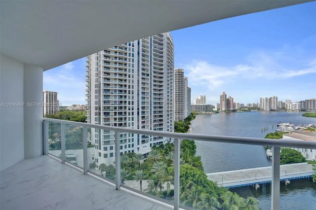 3 of 65 - 4000 Island Boulevard #1205, Aventura, FL