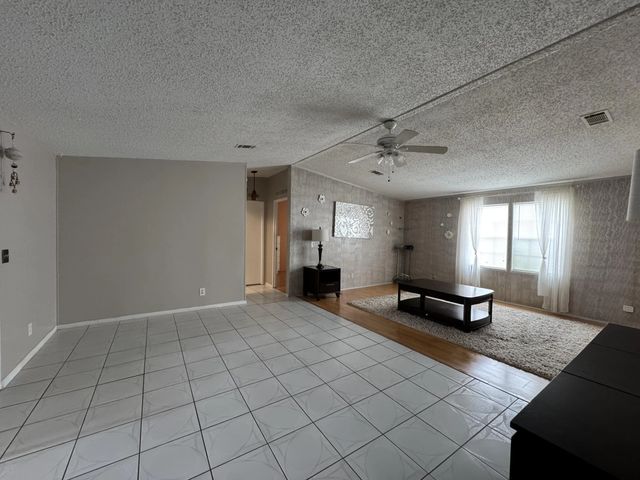 5 of 22 - 621 Sunny S Avenue, Boynton Beach, FL