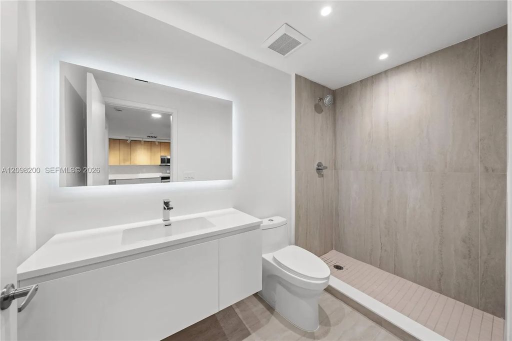 215 Se 4th Street #204, Hallandale Beach