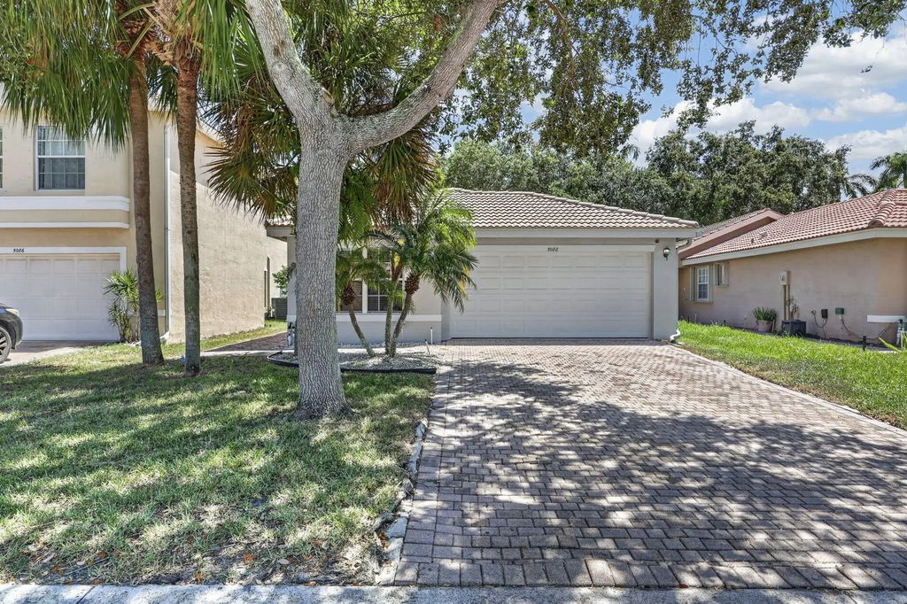 5088 Northern Lights Drive, Greenacres