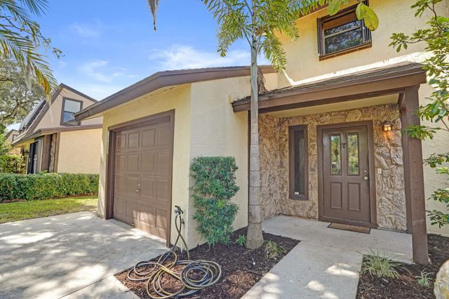 1065 Raintree Lane, Palm Beach Gardens