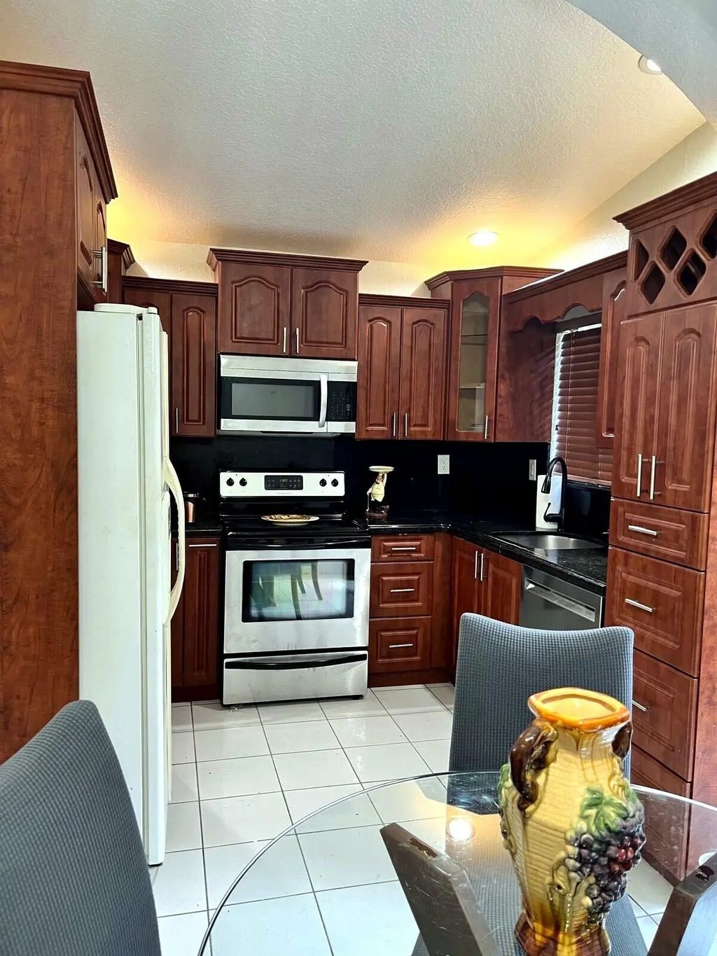 6251 Nw 199th Street, Hialeah