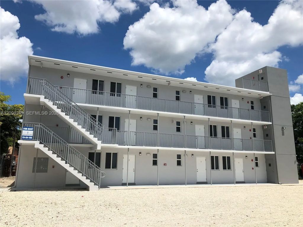1737 Nw 3rd Avenue #10, Miami