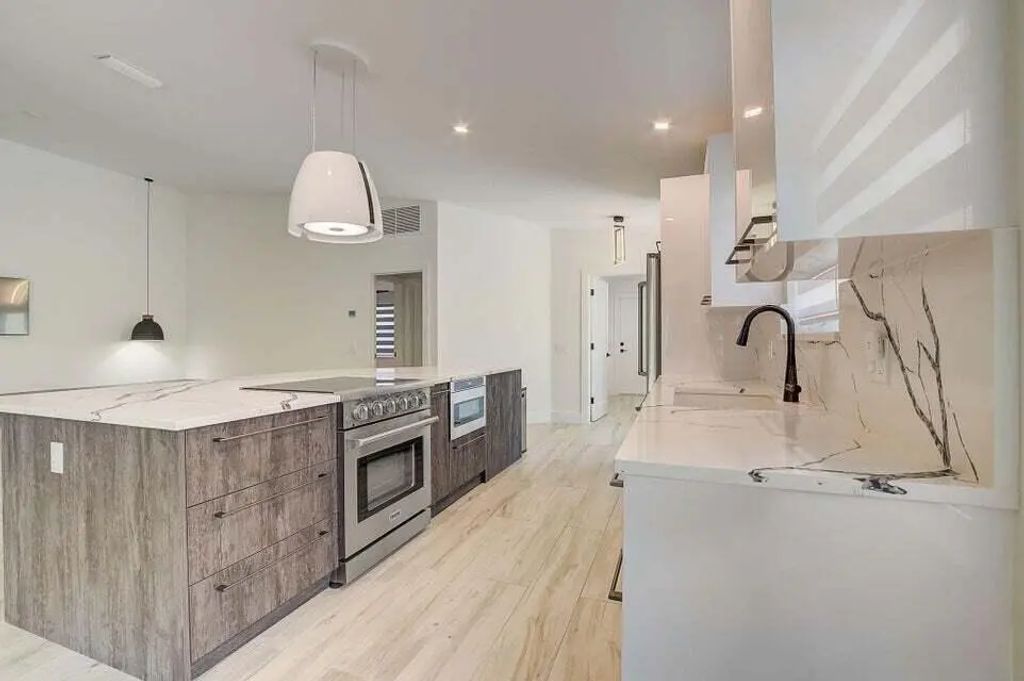 2802 Livingston Lane, West Palm Beach