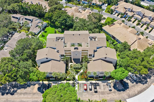 326 Oak Harbour Drive #326, Juno Beach