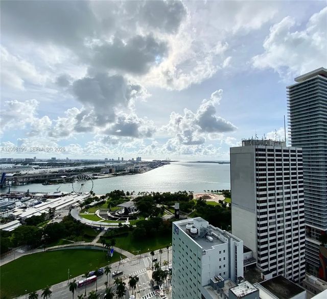 3 of 20 - 253 Ne 2nd Street #3007, Miami, FL