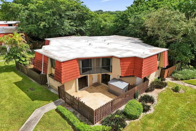 22970 Oxford Place #a, Boca Raton