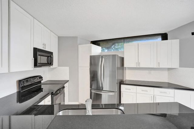 5 of 32 - 22970 Oxford Place #a, Boca Raton, FL
