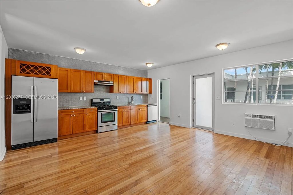 7950 Tatum Waterway Drive #n4, Miami Beach