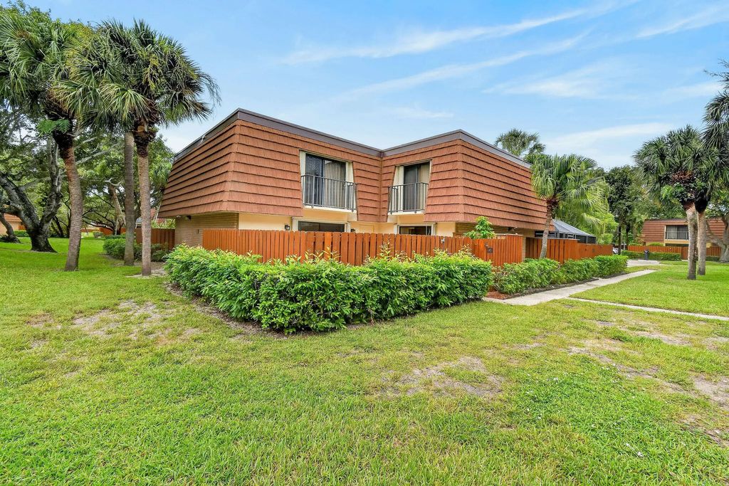 2405 24th Court, Jupiter