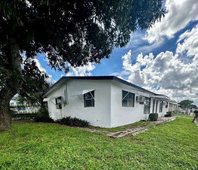 2 of 15 - 3116 Rj Hendley Avenue, Riviera Beach, FL