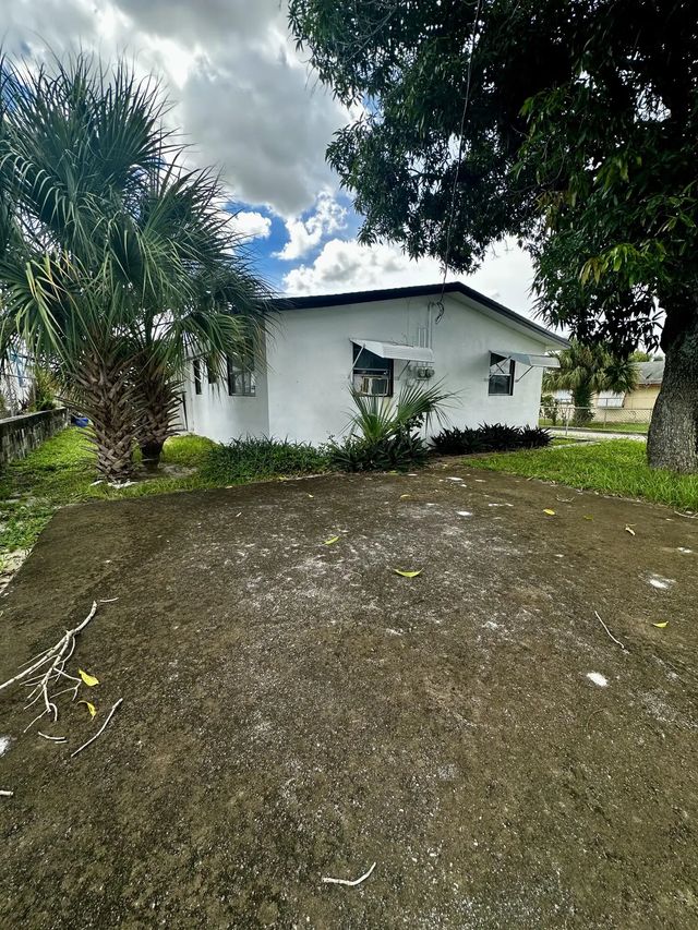 5 of 15 - 3116 Rj Hendley Avenue, Riviera Beach, FL