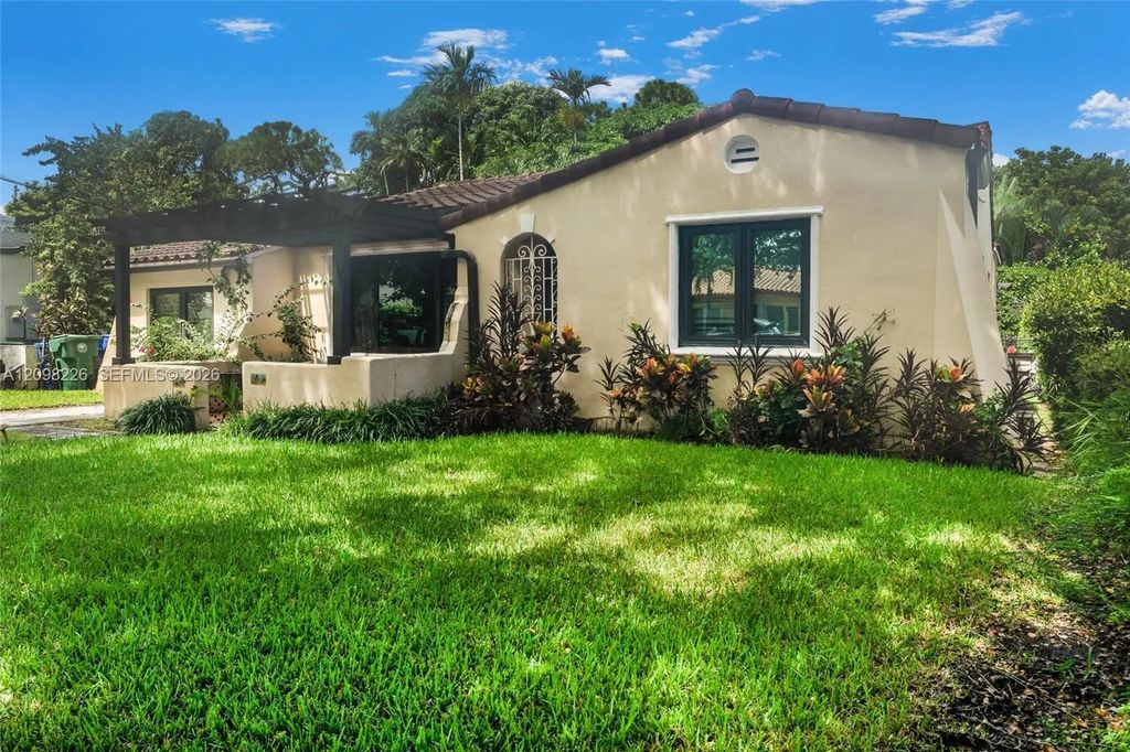 1257 Sw 21st Street, Miami
