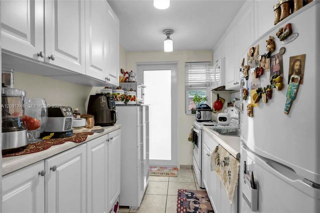 5 of 10 - 3451 Sw 9th Terrace #3 Aka Unit 7b, Miami, FL