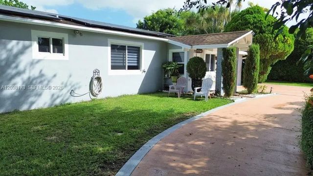 3 of 32 - 10965 Sw 116th Street, Miami, FL