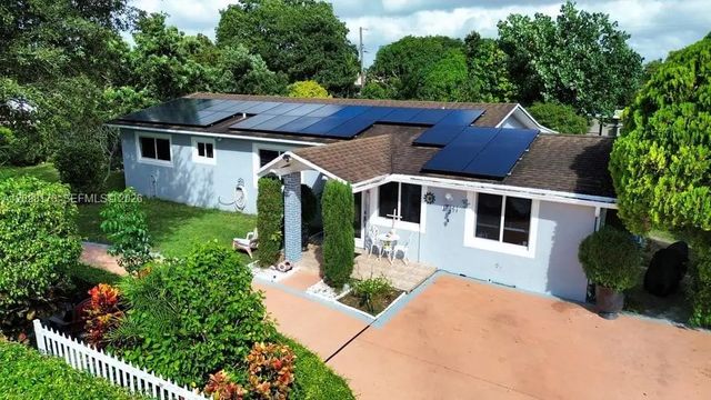 5 of 32 - 10965 Sw 116th Street, Miami, FL