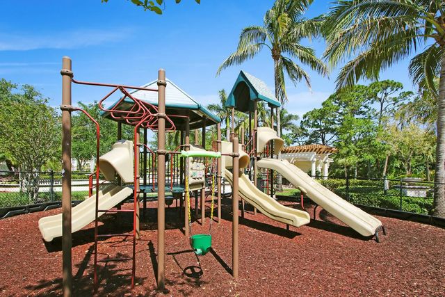 4 of 32 - 4308 Myrtlewood Circle E, Palm Beach Gardens, FL