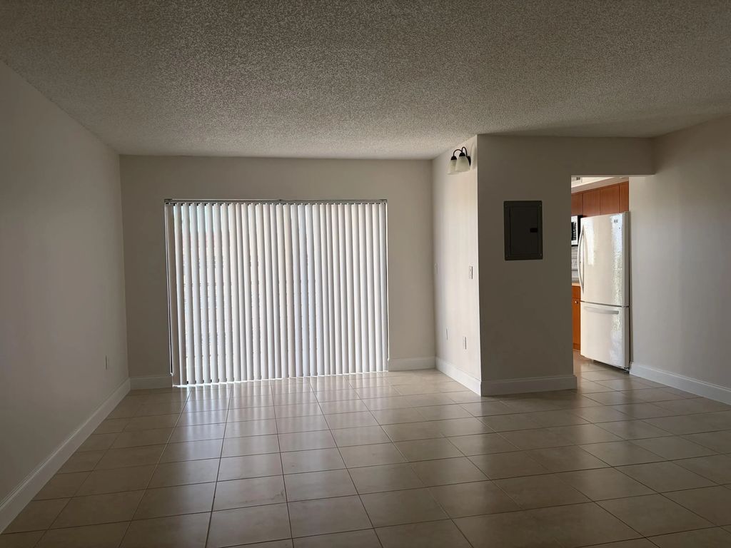 N/A, Lauderhill