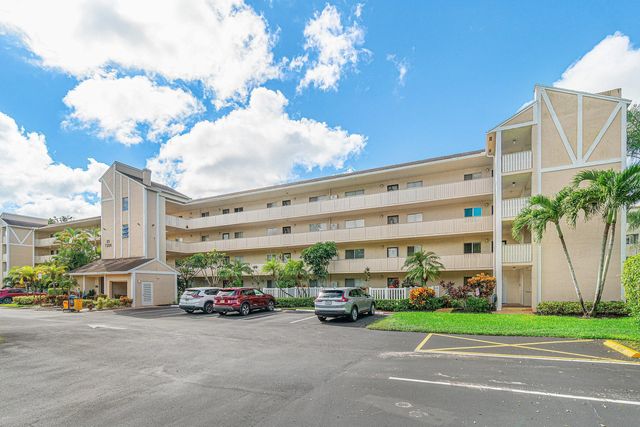 2 of 55 - 7286 Huntington Lane #108, Delray Beach, FL