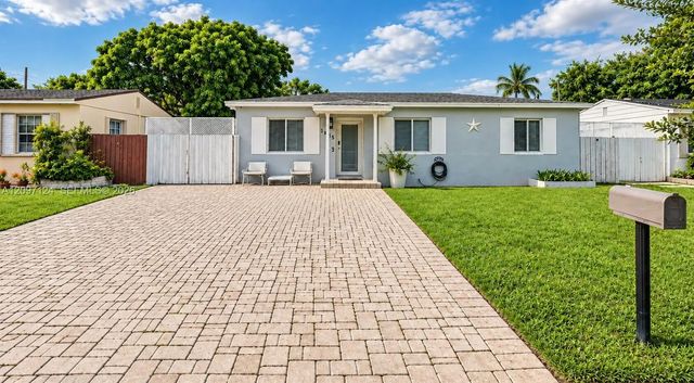 1435 Ne 141st Street, North Miami
