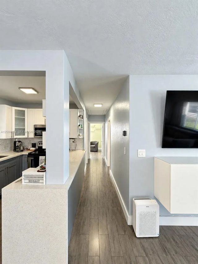 5 of 13 - 1435 Ne 141st Street, North Miami, FL