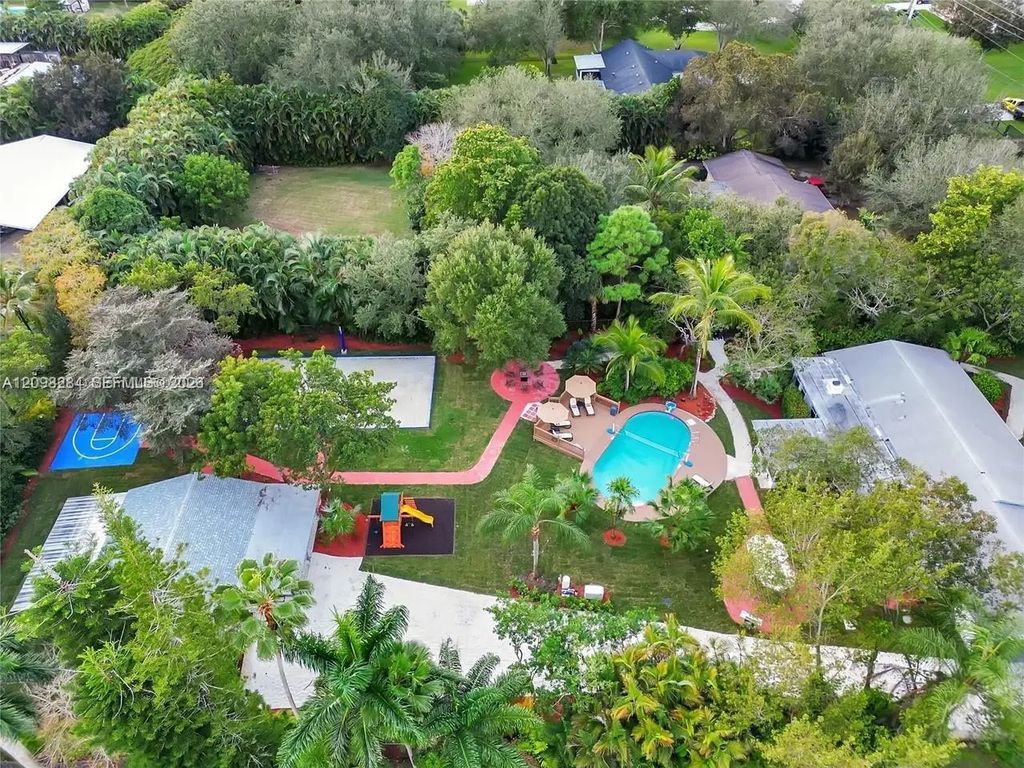 14330 Sw 20th Street, Davie