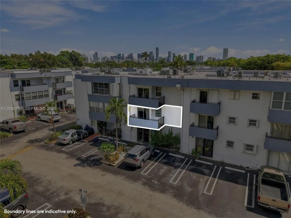 1800 Sw 25th Street #2204, Miami