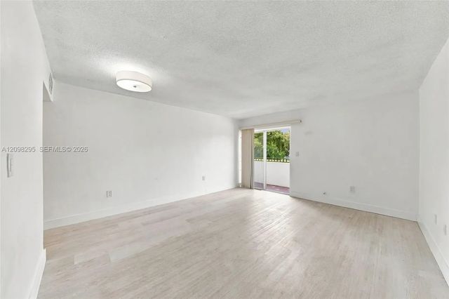 5 of 30 - 1800 Sw 25th Street #2204, Miami, FL