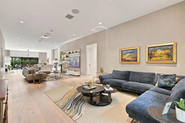 2 of 52 - 600 W 51st Street, Miami Beach, FL