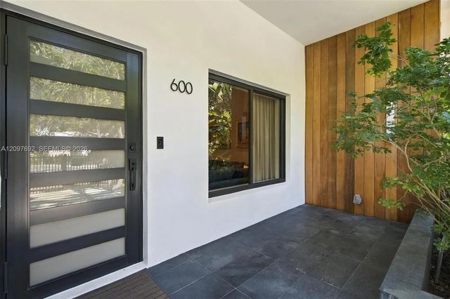 4 of 52 - 600 W 51st Street, Miami Beach, FL