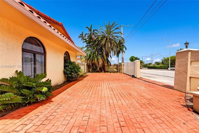 5 of 55 - 5550 Sw 87th Avenue, Miami, FL