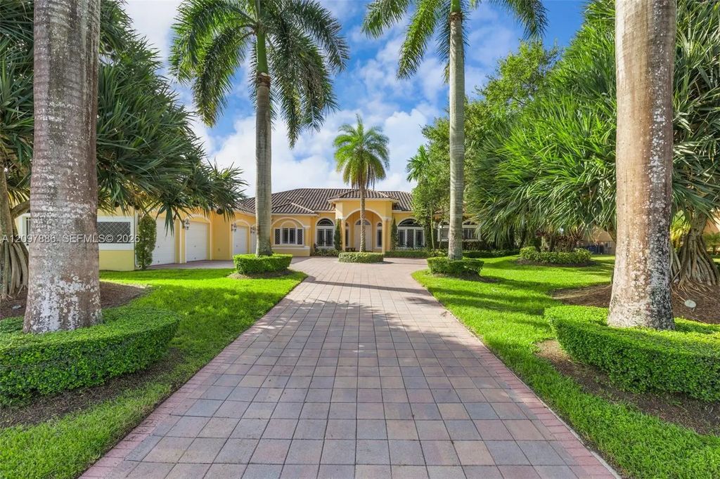 10640 Pegasus Street, Davie