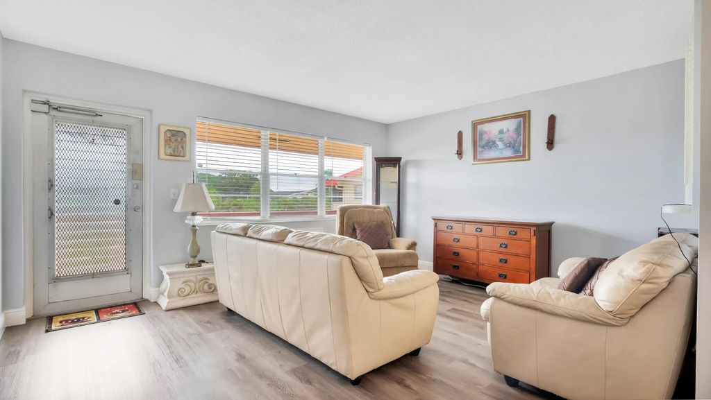 16 Andover A #a, West Palm Beach