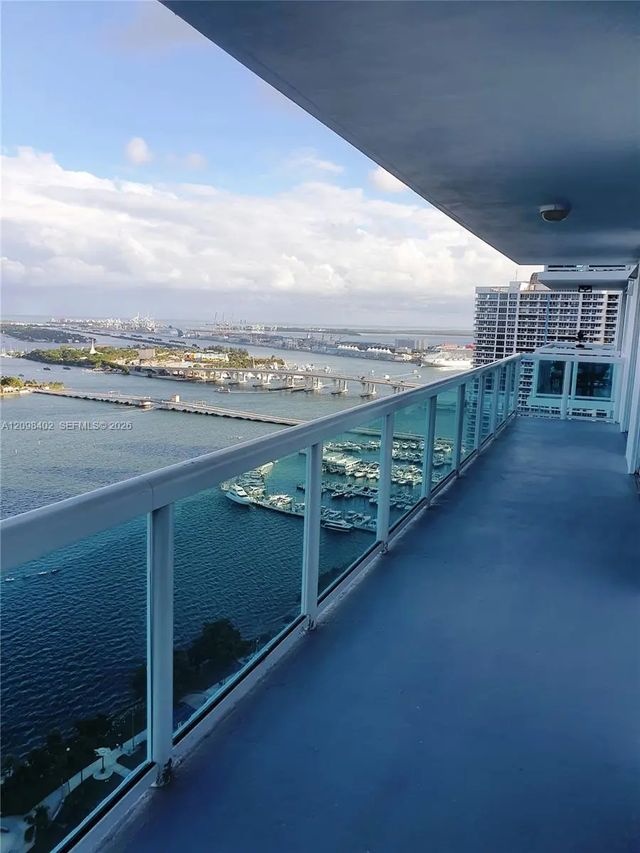 2 of 10 - 1800 N Bayshore Drive #3405, Miami, FL