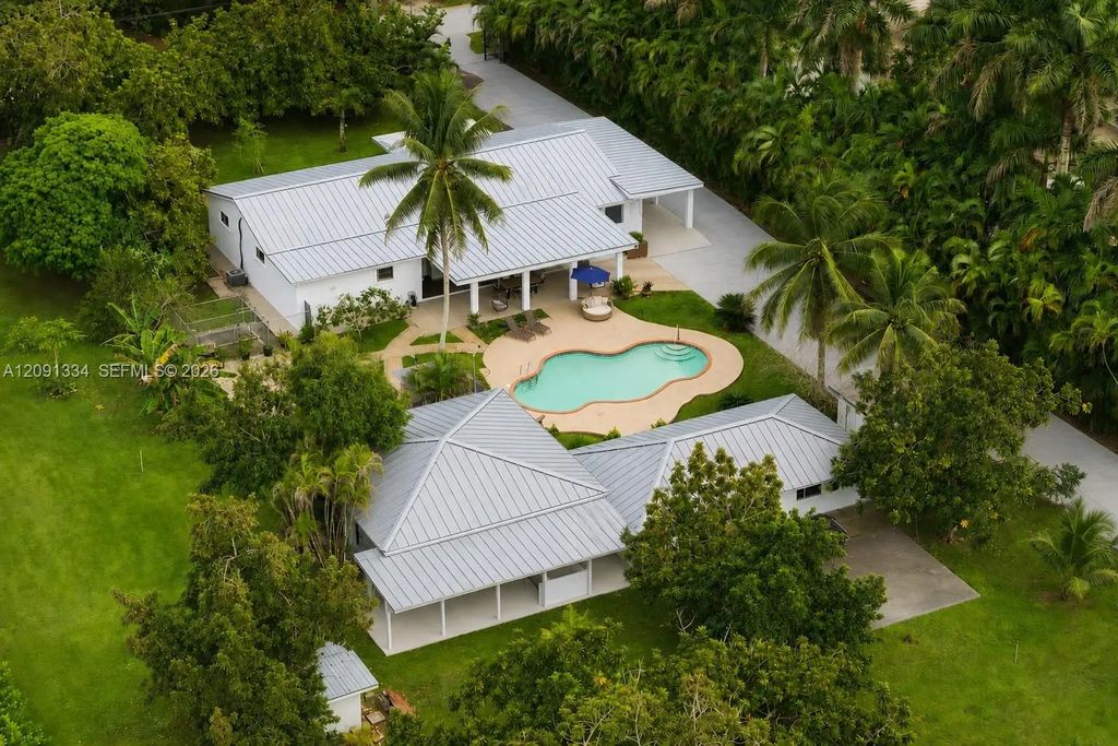20450 Sw 198th Avenue, Miami