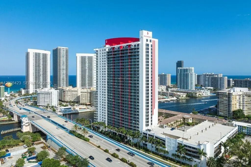 2602 E Hallandale Beach Boulevard #r2203, Hallandale Beach