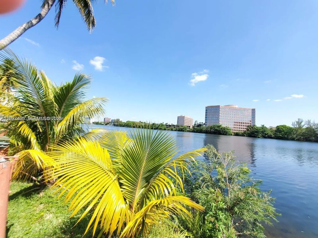 5199 Nw 7th Street #302, Miami