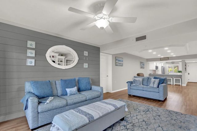 5 of 26 - 701 Seafarer Circle #105, Jupiter, FL